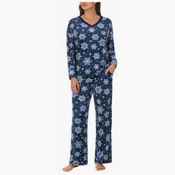 Nautica Womens 2 Piece Super Soft Pajama Set Blue Snowflakes NEW - Picture 1 of 4